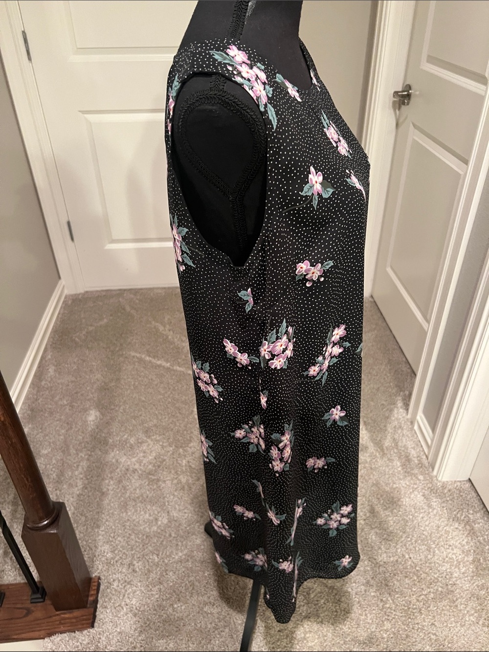 Black Sleeveless Midi Dress with Pink Floral Print Size Large - Picture 5 of 7